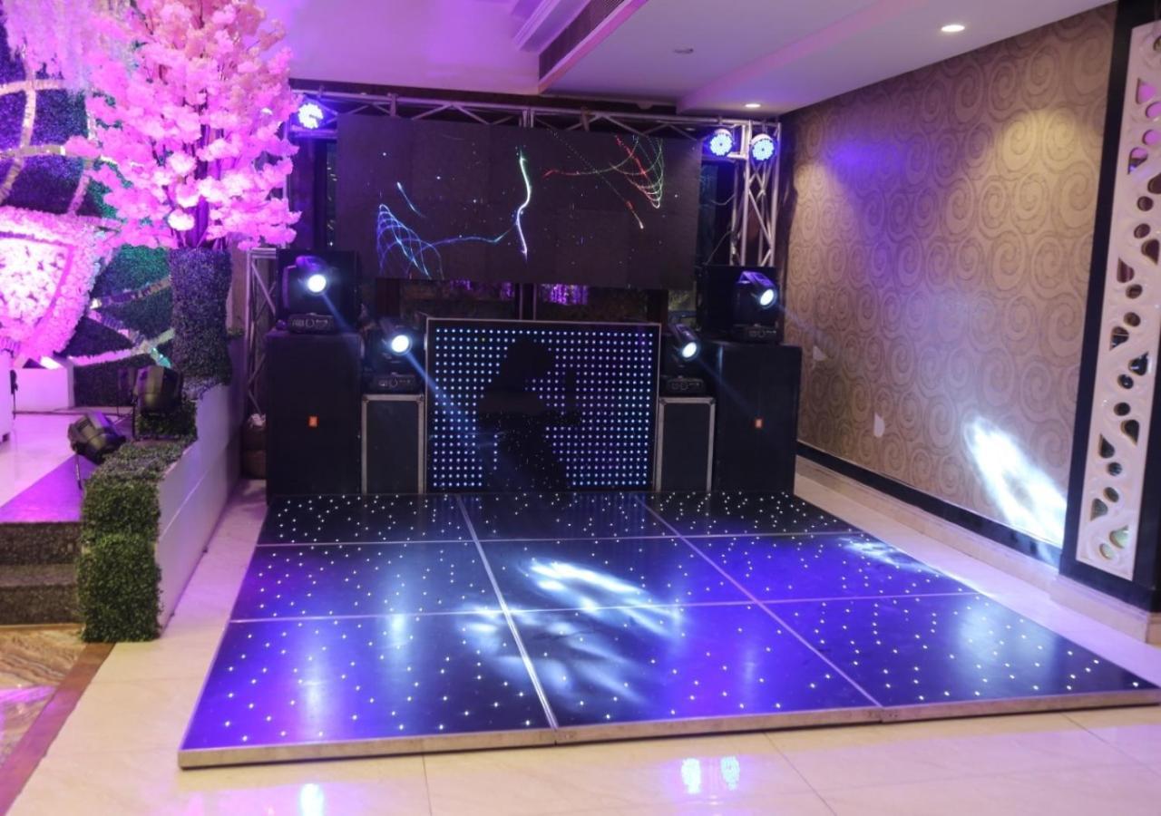 Lavanya Hotel- Near Alipur, Delhi Motel